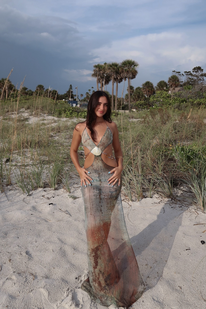 Reese | Elegant Shell Waist Cut-Outs Maxi Dress