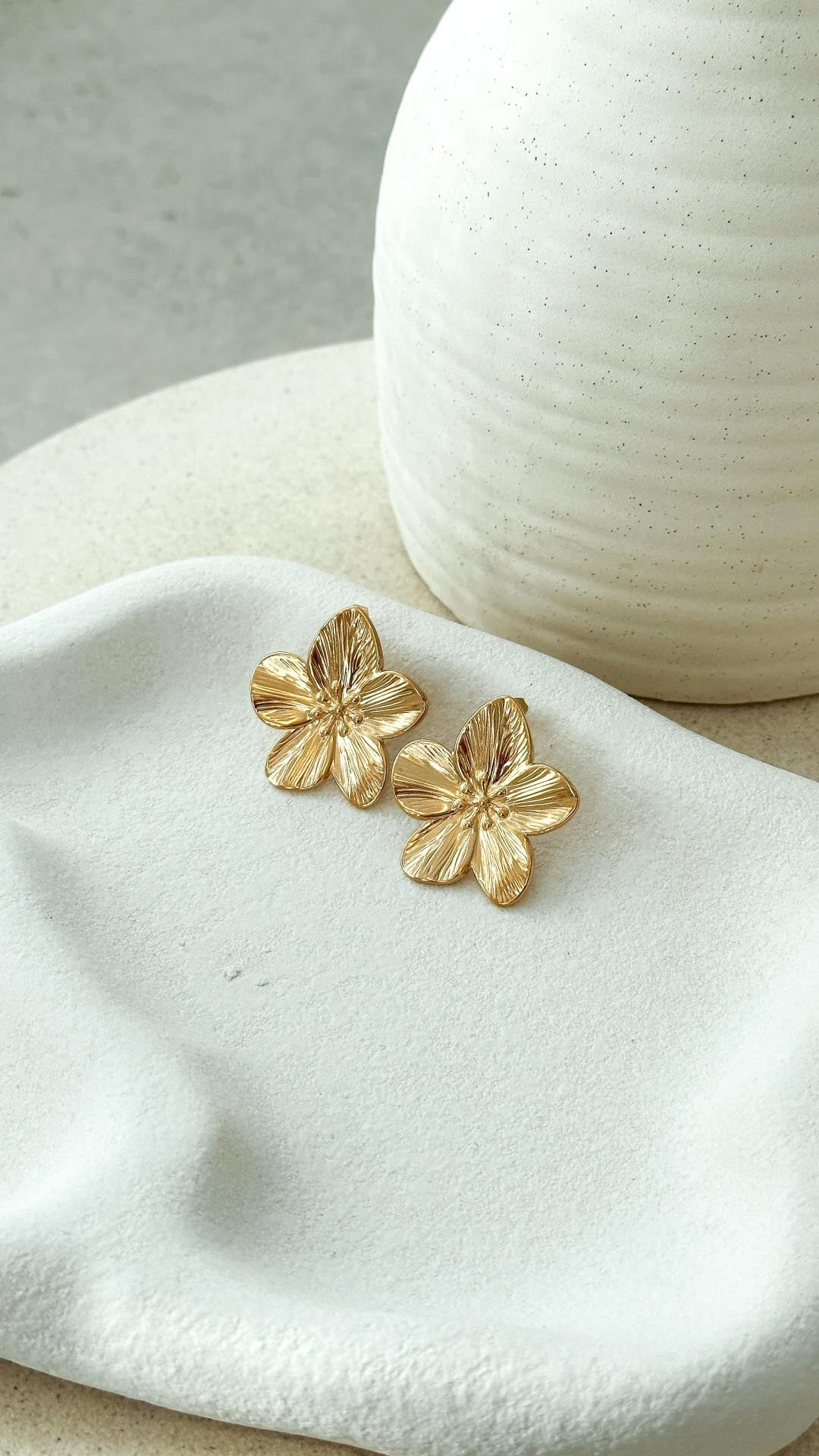 Lexi | Gold Plated Flower Earrings